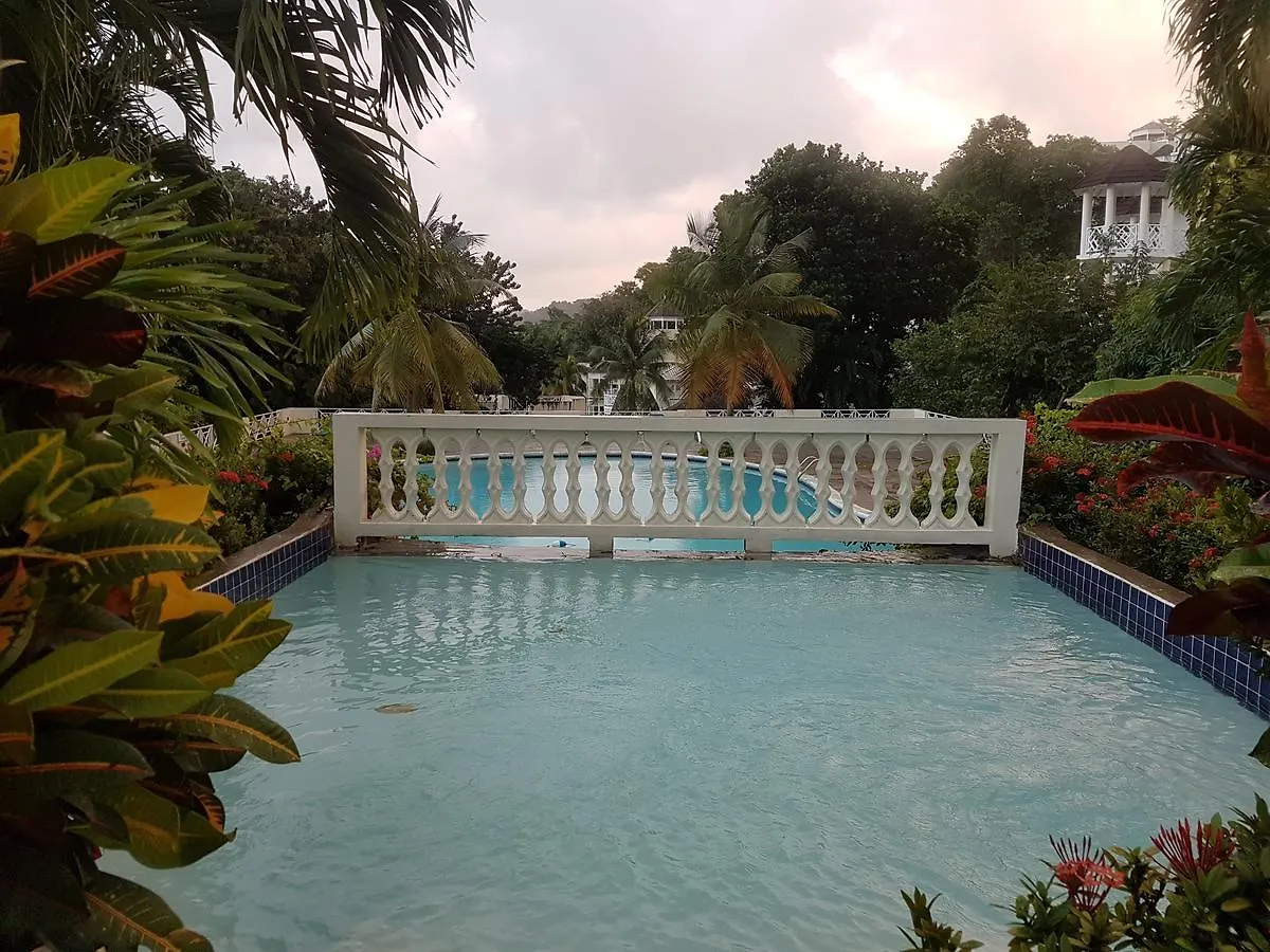 Skycastle Oasis Lägenhet Ocho Rios